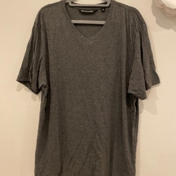 Travis Mathew Other - Mens Travis Matthew V Neck T Shirt in Gray Black